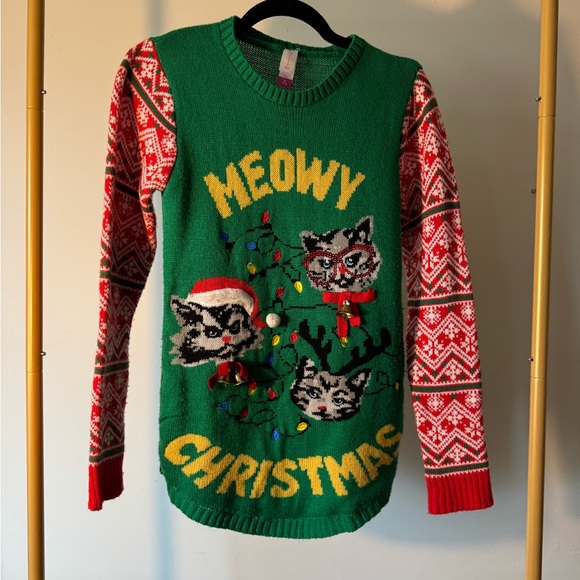 No Boundaries Sweaters - Green Meowy Christmas Sweater
